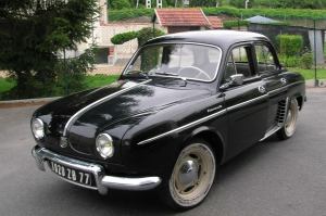 Renault_Dauphine_010